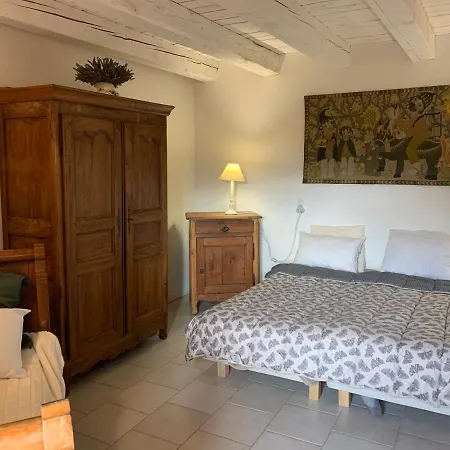 Des Genets בית נופש *