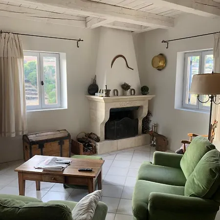Des Genets Holiday home Nyons